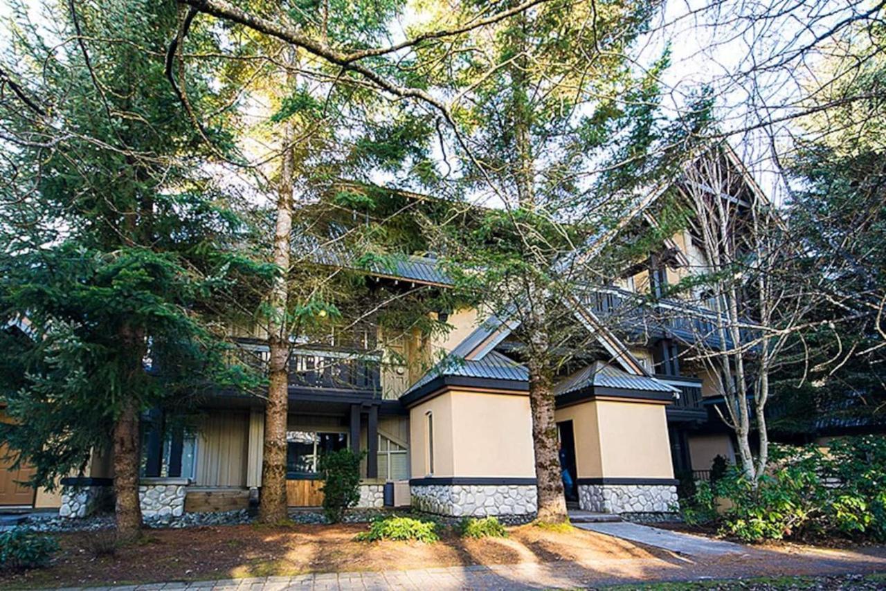 Lagoons By Cozystay Signature Whistler Kültér fotó