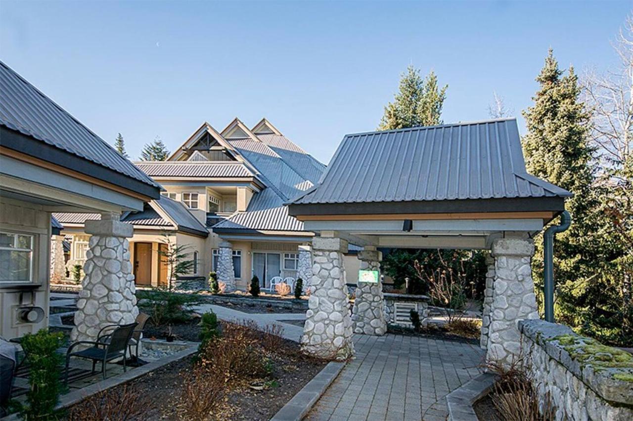 Lagoons By Cozystay Signature Whistler Kültér fotó