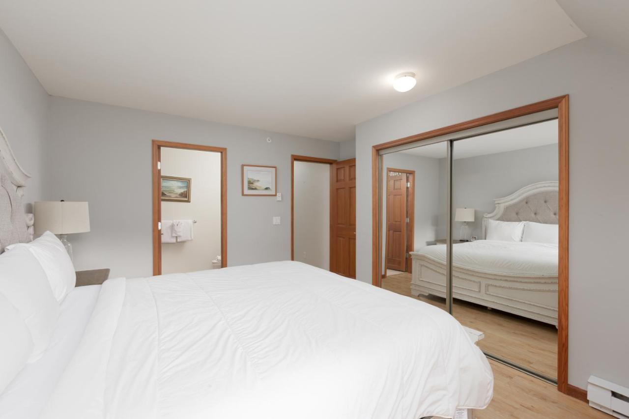 Lagoons By Cozystay Signature Whistler Kültér fotó